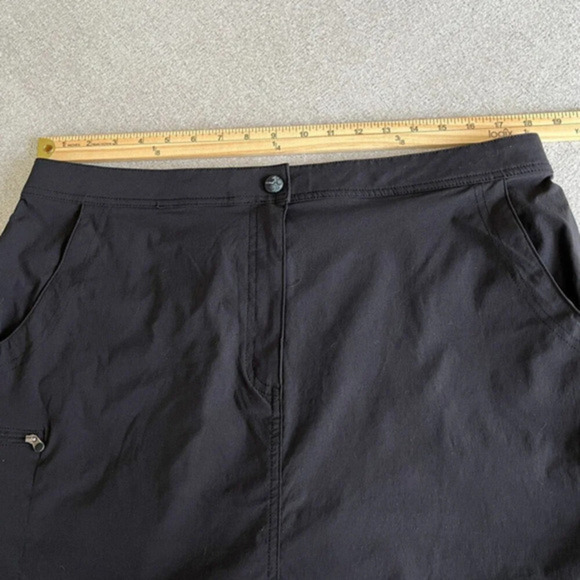 LL Bean Womens Black Nylon Blend 18"Skort Size 16 Pockets Stretchy - Picture 6 of 12